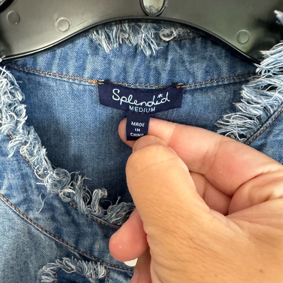 Splendid Womens Chambray Frayed Edge Button Down Top, Size Medium - Picture 3 of 5